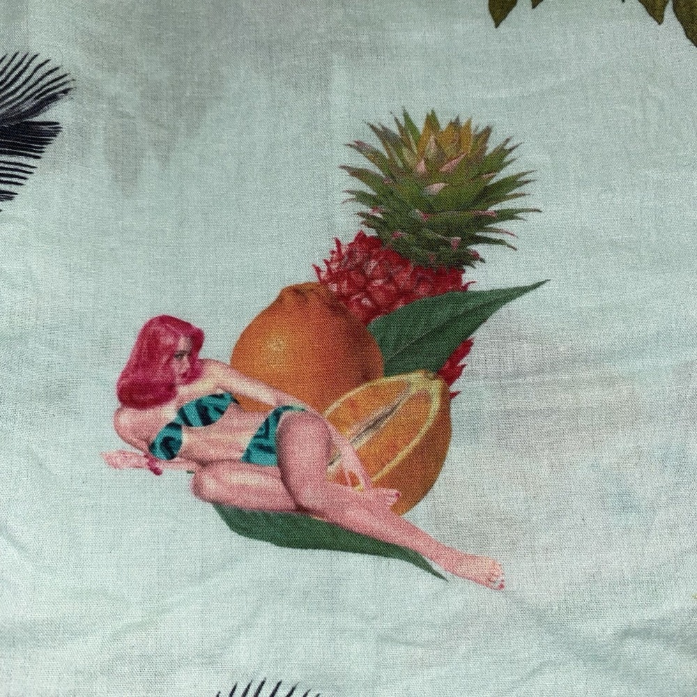 On The Byas Shirt Men's Medium Green Pinup Girls Hawaiian AOP Button Up Tropic - Picture 8 of 16